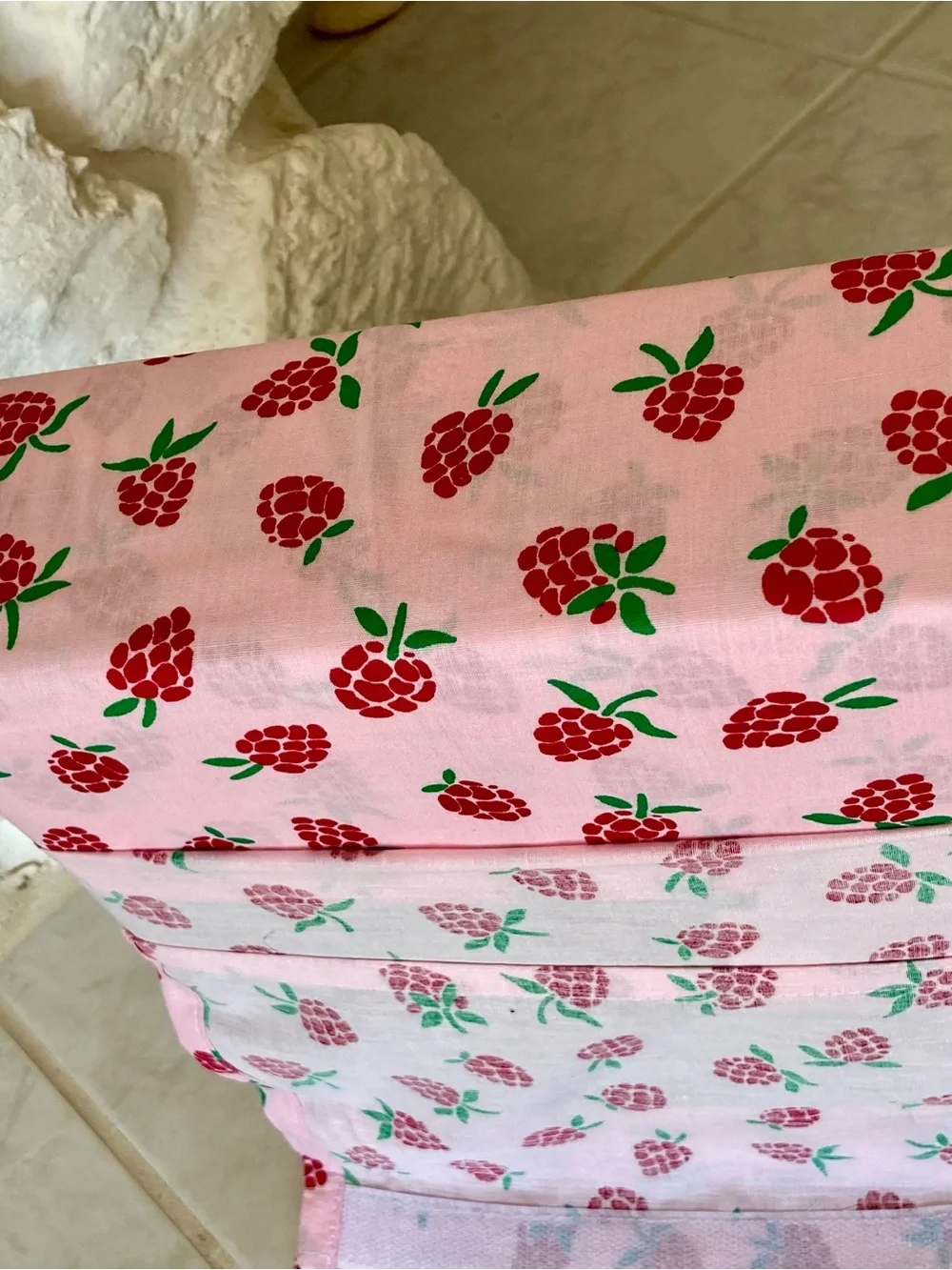 NEW kate spade Pink Raspberry Queen Sheet Set “Raspberry in Festive Pink”